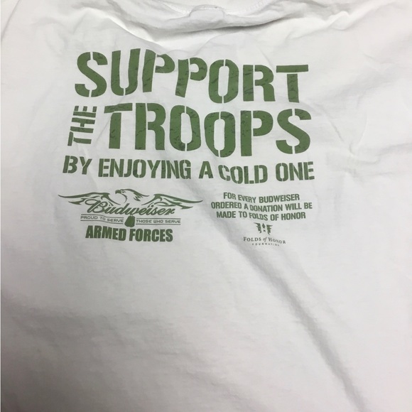 Budweiser Here’s To The Hero’s Teeshirt - Picture 2 of 5